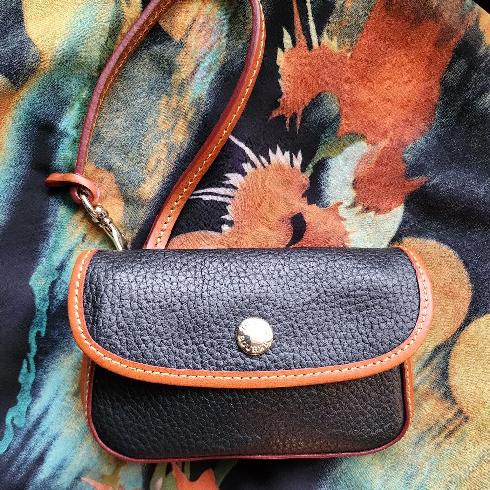 Dooney & Bourke Black & Tan Pebble Leather Wristlet - Picture 1 of 5